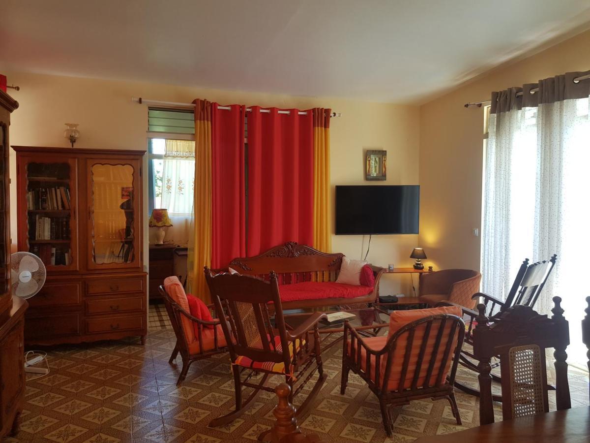 La maison aux Orchidées Petit-Bourg Extérieur photo