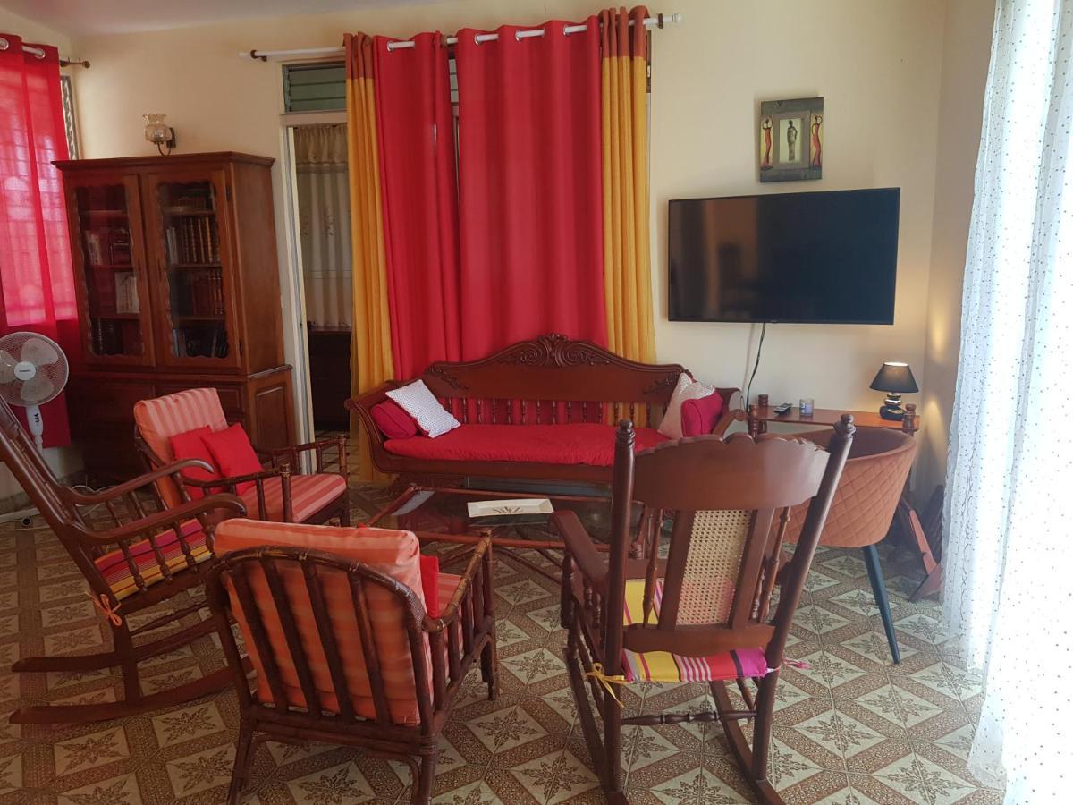 La maison aux Orchidées Petit-Bourg Extérieur photo